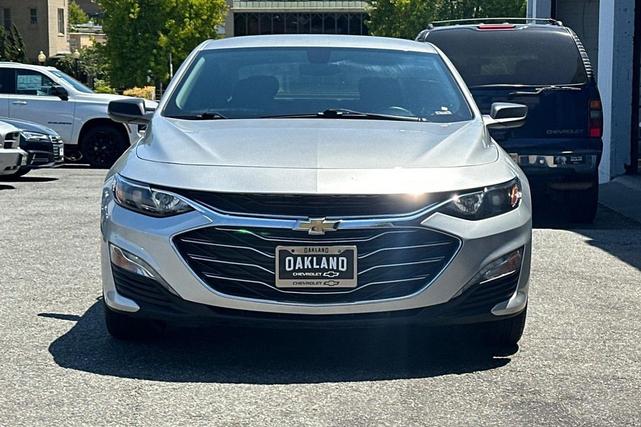 Photo of 2019 Silver Ice Metallic Chevrolet Malibu