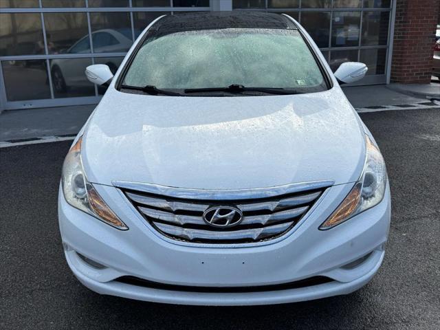 Photo of 2013 Shimmering White Mica Hyundai SONATA