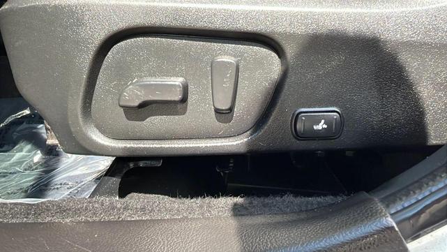 Photo of 2018 Crystal White Pearl Subaru Forester