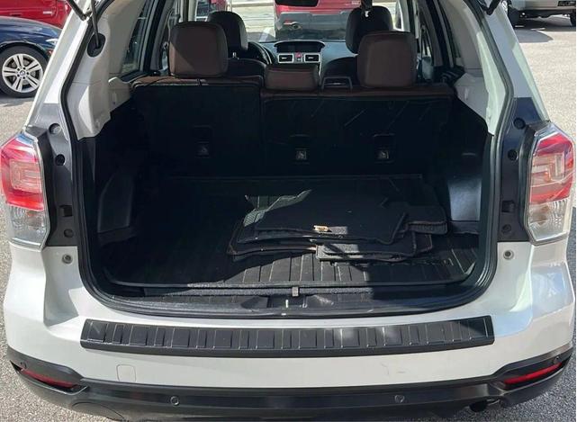 Photo of 2018 Crystal White Pearl Subaru Forester
