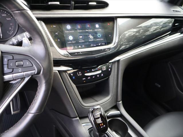 Photo of 2022 Stellar Black Metallic Cadillac XT6