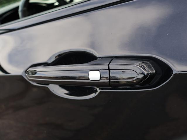 Photo of 2022 Stellar Black Metallic Cadillac XT6