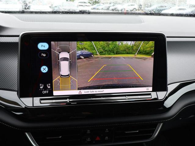 Photo of 2025 Deep Black Pearl Volkswagen Atlas Cross Sport