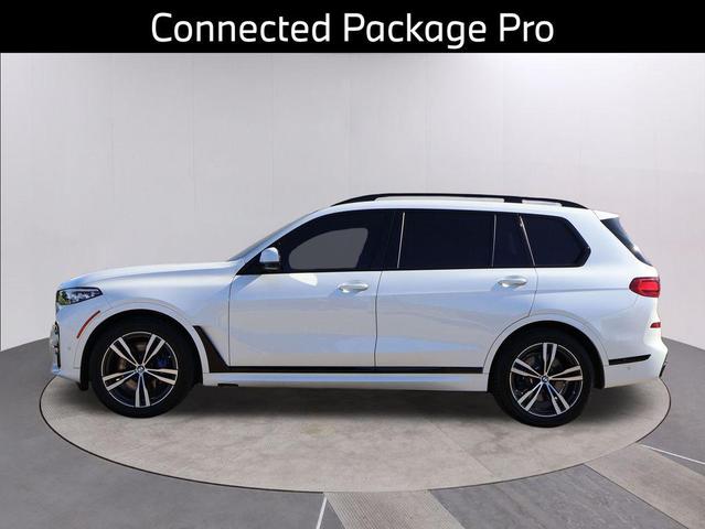 Photo of 2022 Mineral White Metallic BMW X7