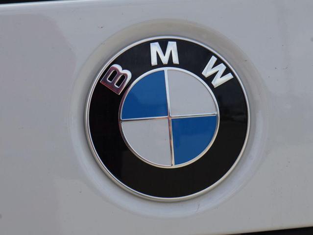 Photo of 2025 Alpine White BMW X1
