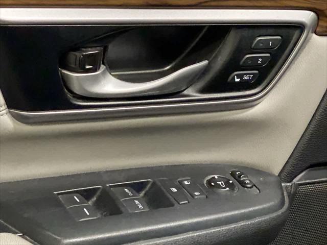 Photo of 2020 Crystal Black Pearl Honda CR-V
