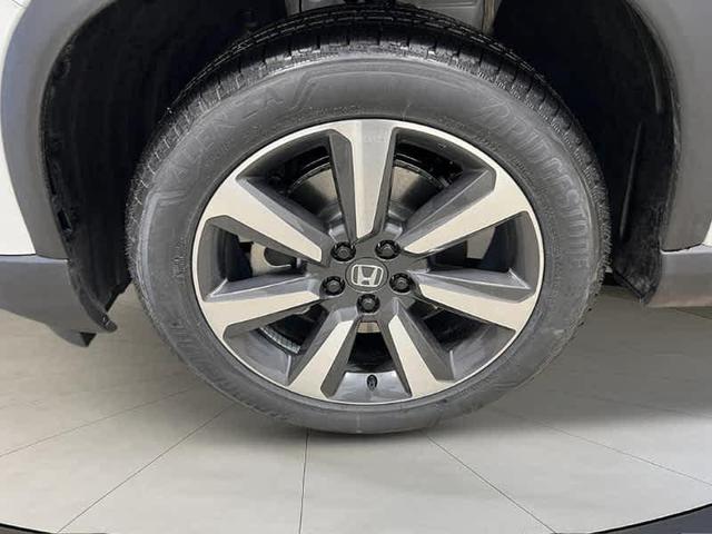 Photo of 2025 Platinum White Pearl Honda Pilot