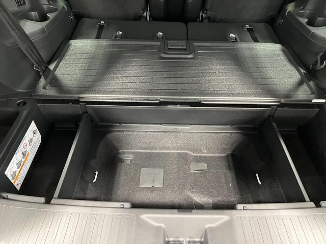 Photo of 2025 Platinum White Pearl Honda Pilot
