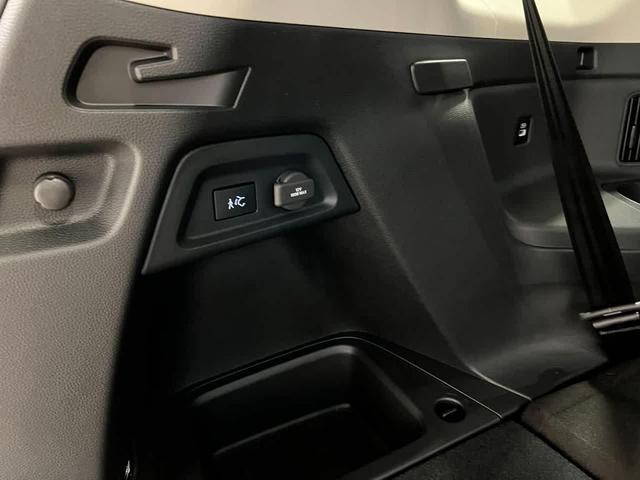 Photo of 2025 Platinum White Pearl Honda Pilot