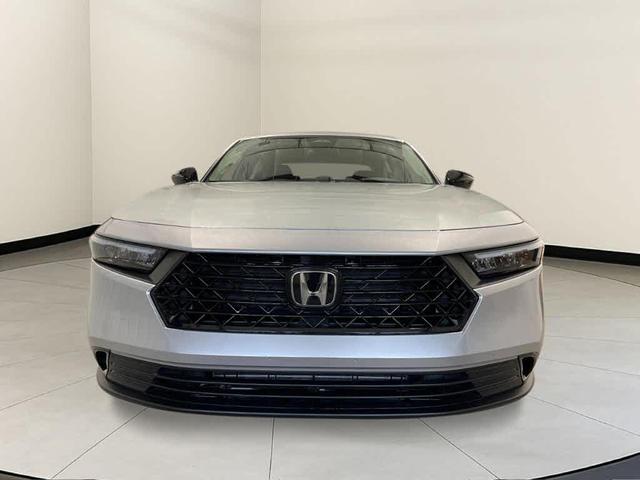 Photo of 2025 Solar Silver Metallic Honda Accord