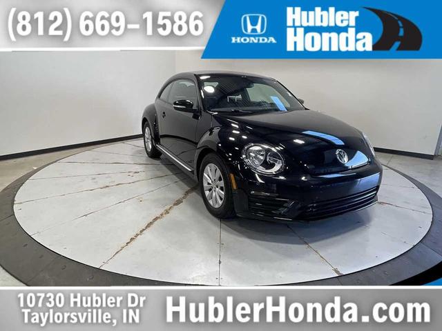 Photo of 2019 Deep Black Pearl Volkswagen Beetle