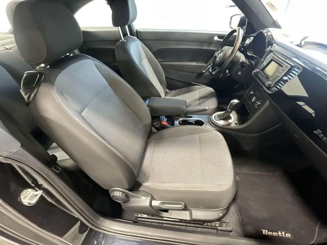 Photo of 2019 Deep Black Pearl Volkswagen Beetle
