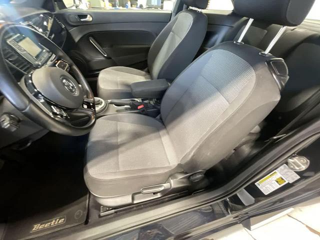 Photo of 2019 Deep Black Pearl Volkswagen Beetle