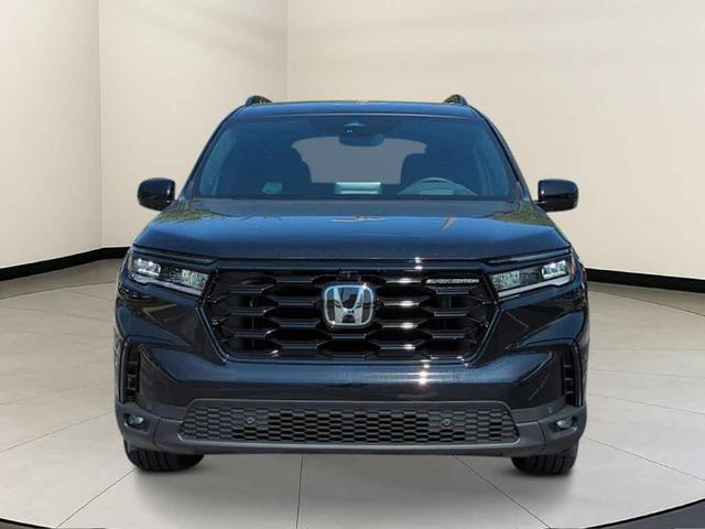 Photo of 2025 Crystal Black Pearl Honda Pilot