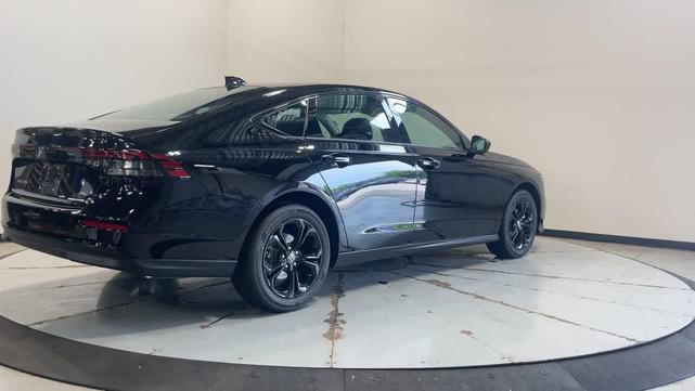 Photo of 2025 Crystal Black Pearl Honda Accord
