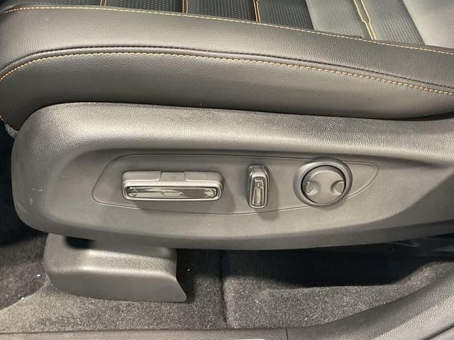 Photo of 2026 Urban Gray Pearl Honda CR-V Hybrid