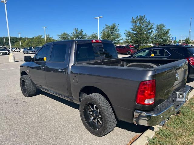 Photo of 2016 Granite Crystal Metallic Clearcoat RAM 1500
