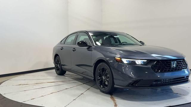 Photo of 2025 Meteorite Gray Metallic Honda Accord