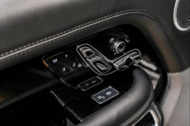Photo of 2020 Black Land Rover Range Rover