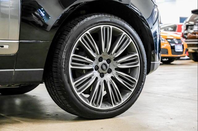 Photo of 2020 Black Land Rover Range Rover