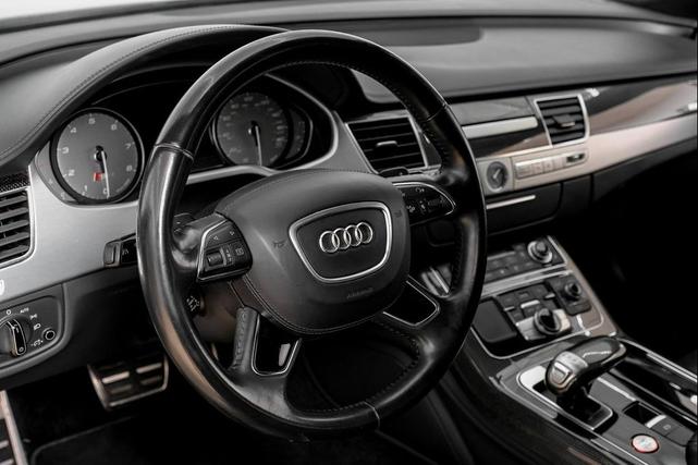 Photo of 2014 Daytona Gray Pearl Audi S8