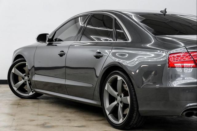 Photo of 2014 Daytona Gray Pearl Audi S8
