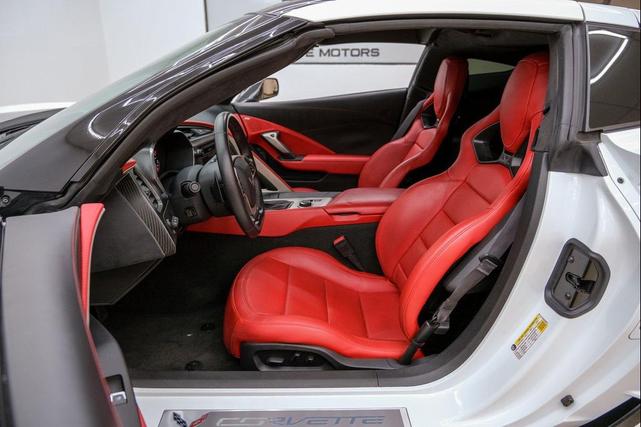 Photo of 2016 Arctic White Chevrolet Corvette