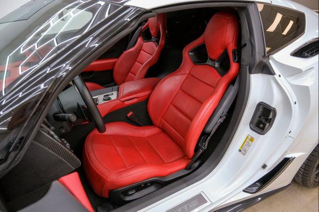 Photo of 2016 Arctic White Chevrolet Corvette