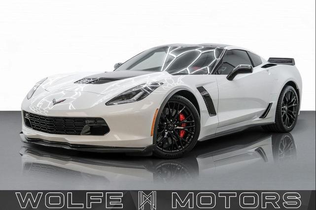 Photo of 2016 Arctic White Chevrolet Corvette