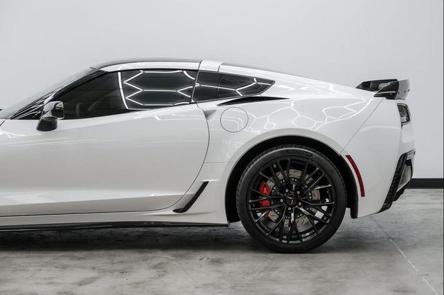 Photo of 2016 Arctic White Chevrolet Corvette