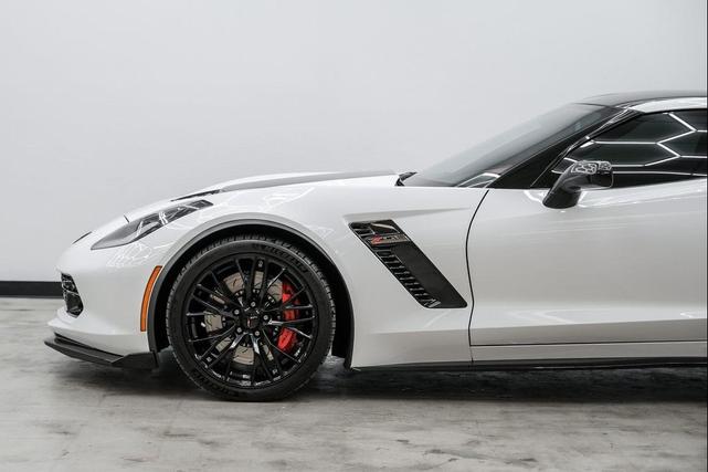 Photo of 2016 Arctic White Chevrolet Corvette