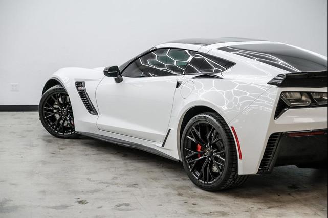 Photo of 2016 Arctic White Chevrolet Corvette