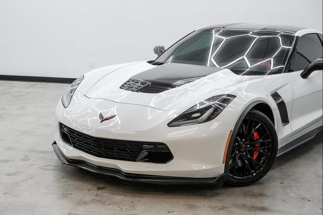 Photo of 2016 Arctic White Chevrolet Corvette