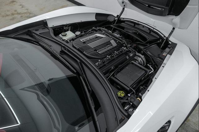 Photo of 2016 Arctic White Chevrolet Corvette