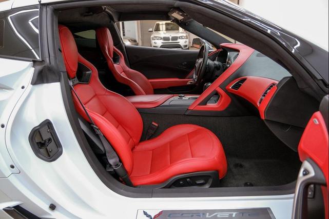 Photo of 2016 Arctic White Chevrolet Corvette