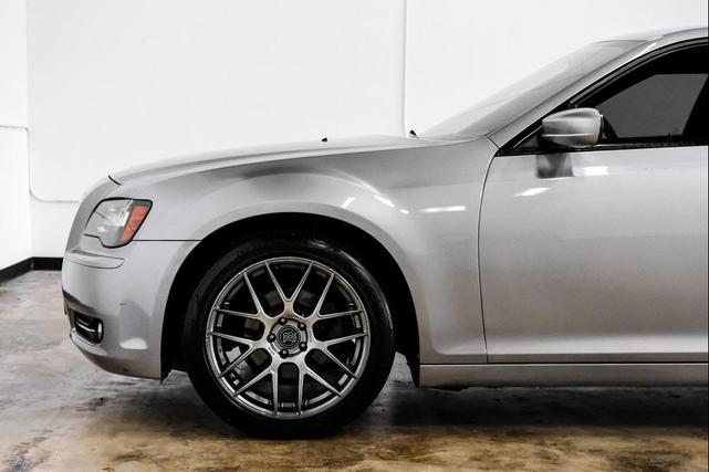 Photo of 2014 Billet Silver Metallic Clearcoat Chrysler 300