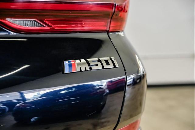 Photo of 2022 Carbon Black Metallic BMW X6