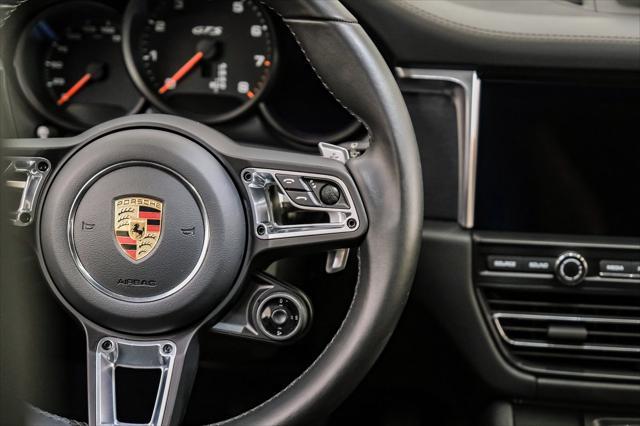 Photo of 2021 White Porsche Macan