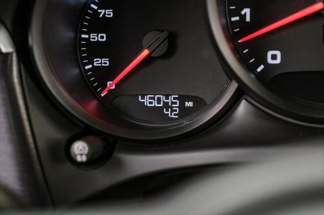 Photo of 2021 White Porsche Macan
