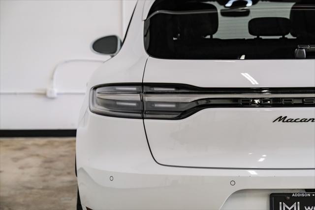Photo of 2021 White Porsche Macan