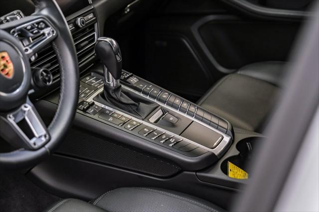 Photo of 2021 White Porsche Macan