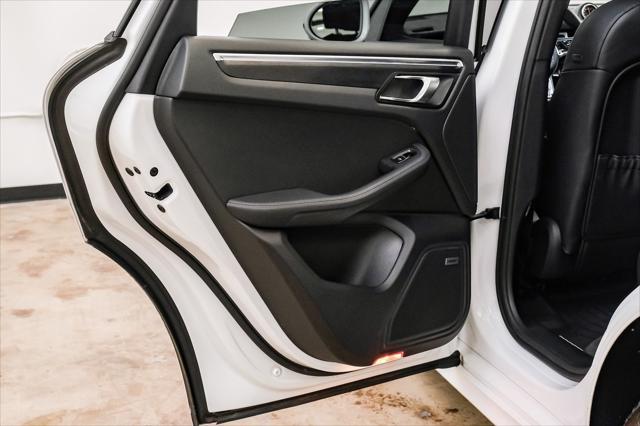 Photo of 2021 White Porsche Macan