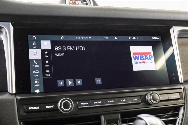 Photo of 2021 White Porsche Macan