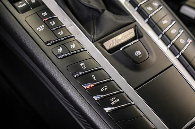 Photo of 2021 White Porsche Macan