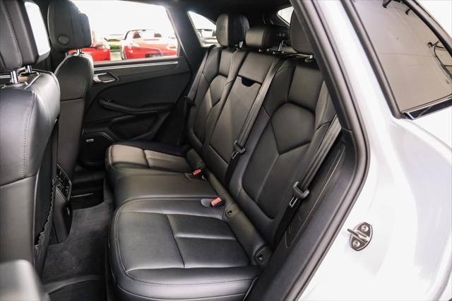 Photo of 2021 White Porsche Macan