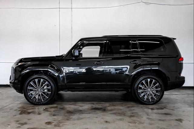 Photo of 2025 Black Lexus GX 550
