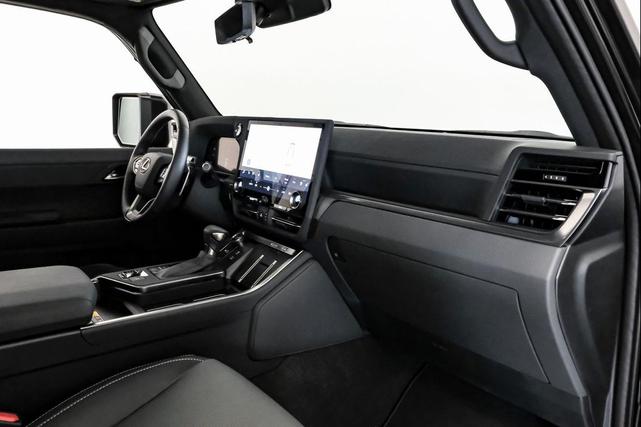 Photo of 2025 Black Lexus GX 550