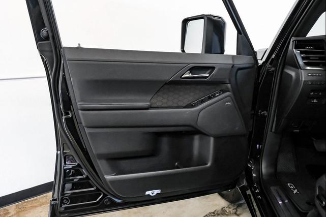 Photo of 2025 Black Lexus GX 550