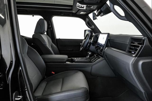 Photo of 2025 Black Lexus GX 550