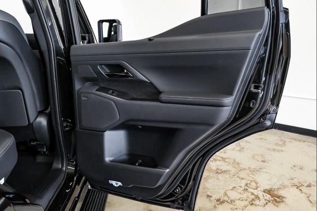 Photo of 2025 Black Lexus GX 550